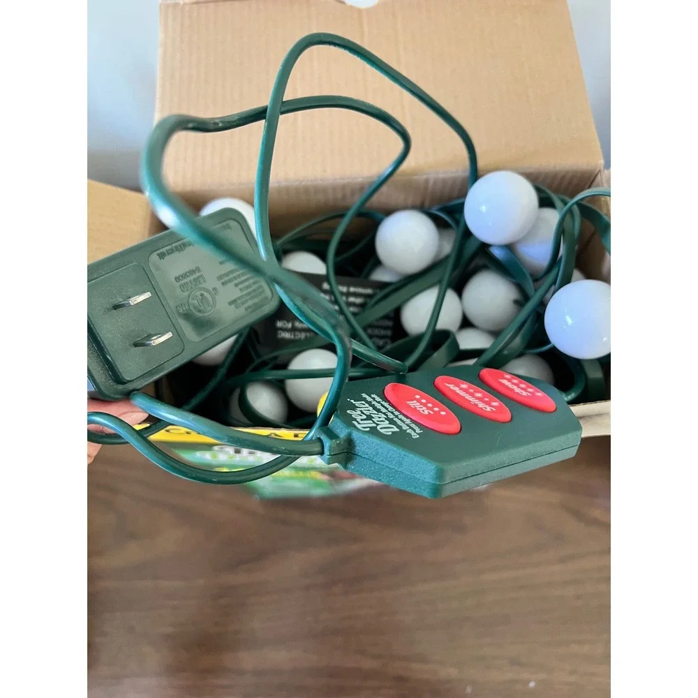 Tree Dazzler LED Christmas Tree Light Show 16 Colors & Patterns BulbHead Remote